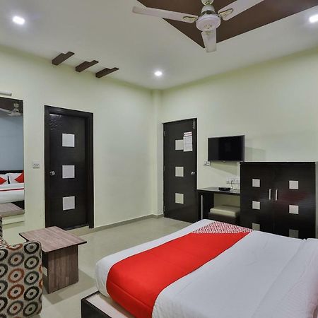 Oyo Flagship 19003 Hotel Rudra Mahal Ahmedabad Ngoại thất bức ảnh