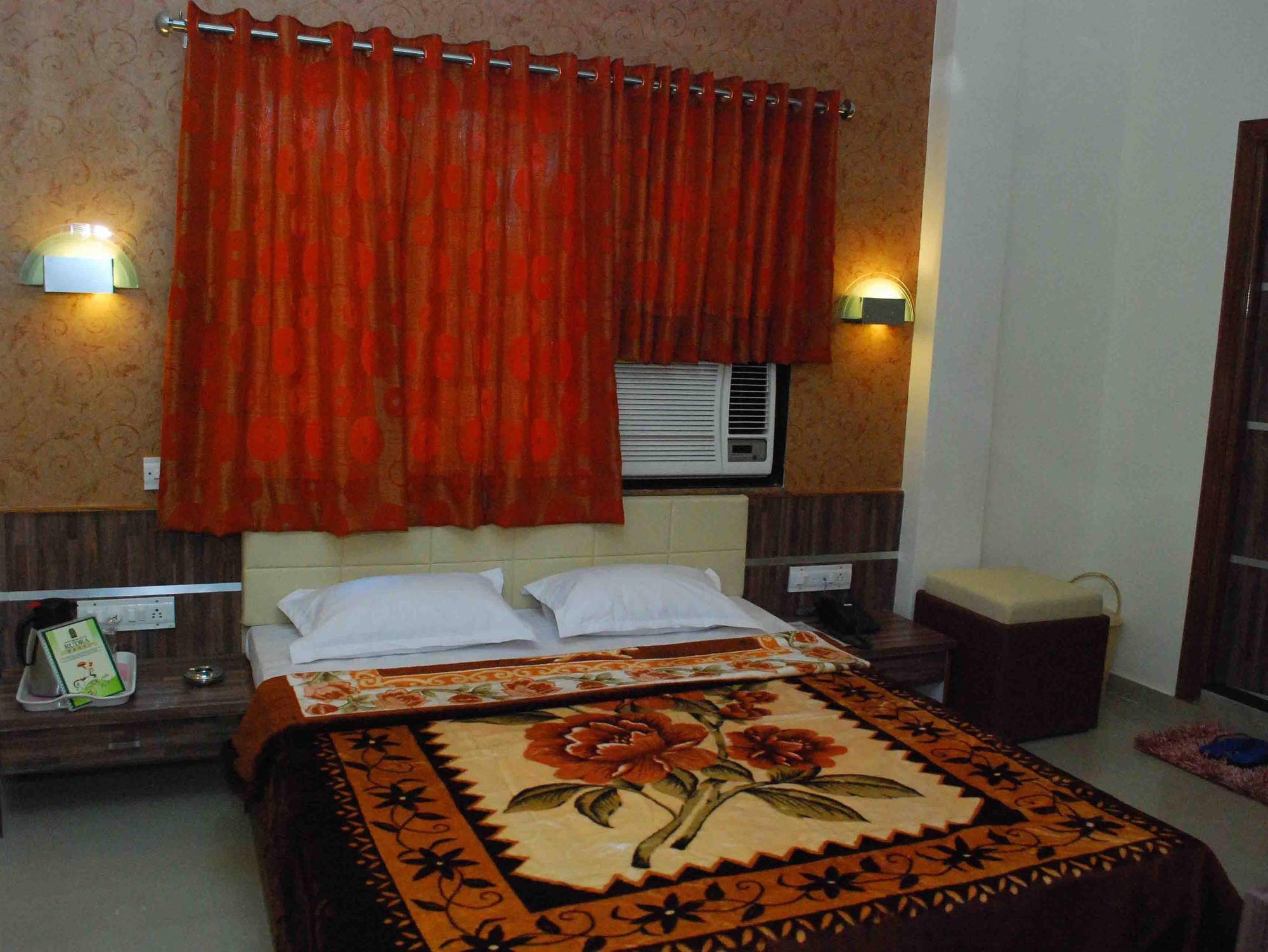 Oyo Flagship 19003 Hotel Rudra Mahal Ahmedabad Ngoại thất bức ảnh