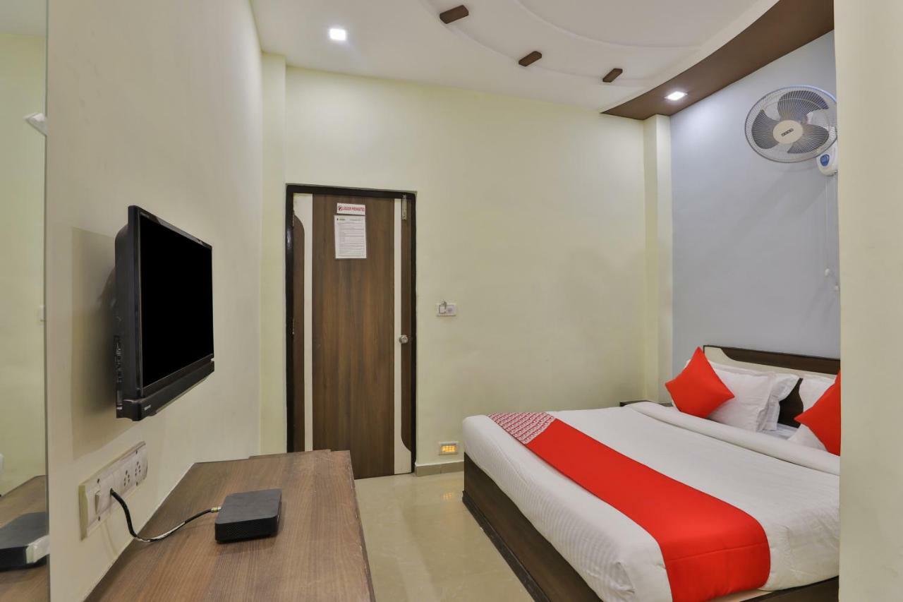 Oyo Flagship 19003 Hotel Rudra Mahal Ahmedabad Ngoại thất bức ảnh
