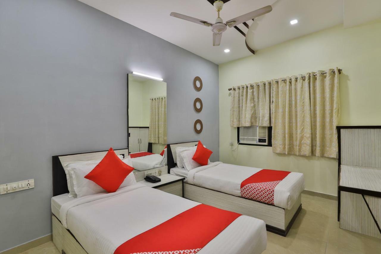 Oyo Flagship 19003 Hotel Rudra Mahal Ahmedabad Ngoại thất bức ảnh