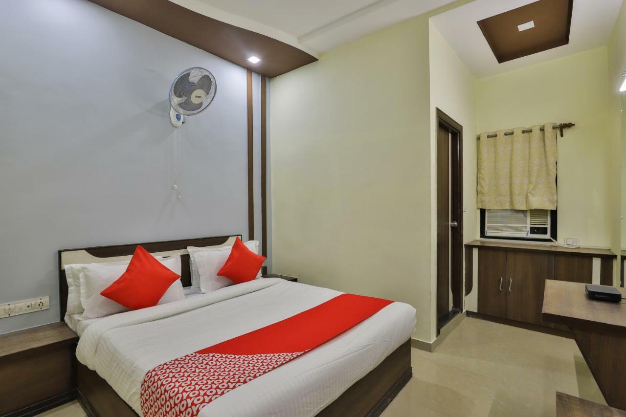 Oyo Flagship 19003 Hotel Rudra Mahal Ahmedabad Ngoại thất bức ảnh