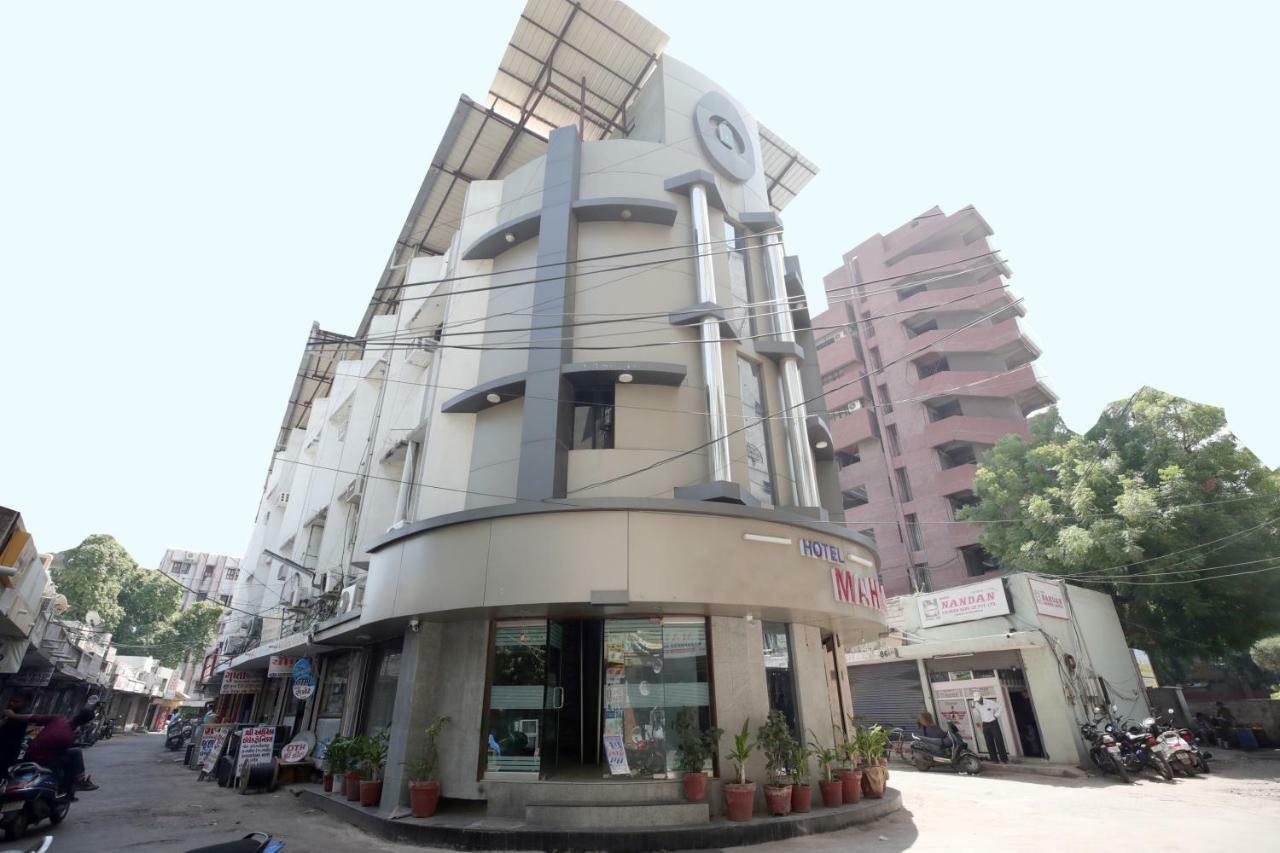 Oyo Flagship 19003 Hotel Rudra Mahal Ahmedabad Ngoại thất bức ảnh