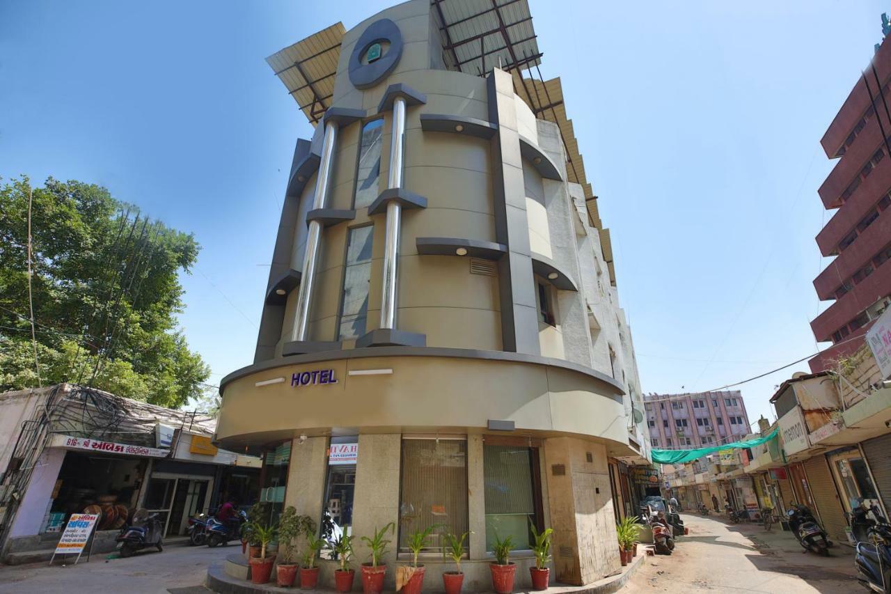 Oyo Flagship 19003 Hotel Rudra Mahal Ahmedabad Ngoại thất bức ảnh