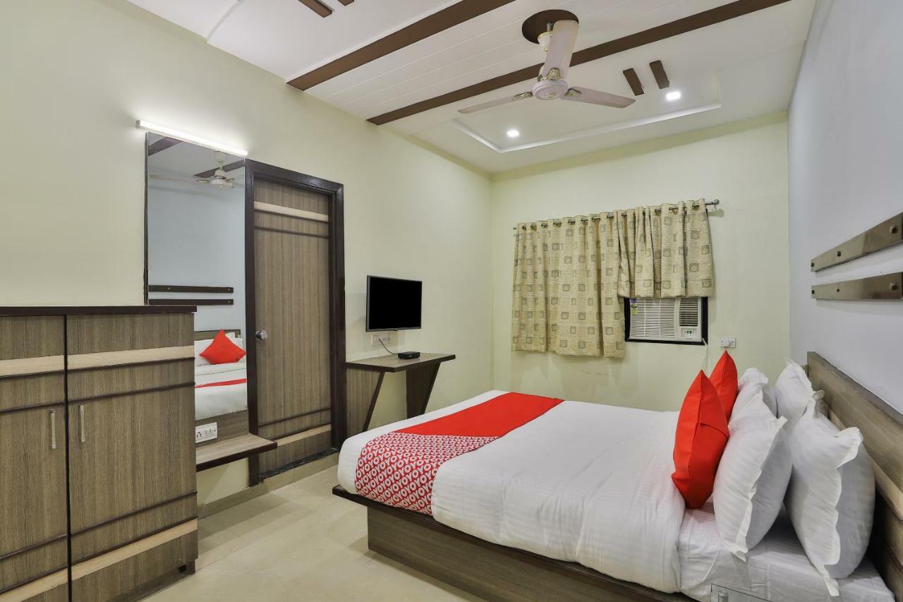 Oyo Flagship 19003 Hotel Rudra Mahal Ahmedabad Ngoại thất bức ảnh