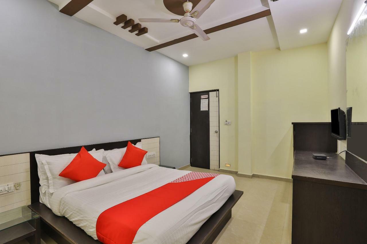 Oyo Flagship 19003 Hotel Rudra Mahal Ahmedabad Ngoại thất bức ảnh