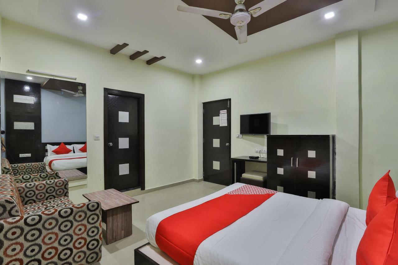 Oyo Flagship 19003 Hotel Rudra Mahal Ahmedabad Ngoại thất bức ảnh