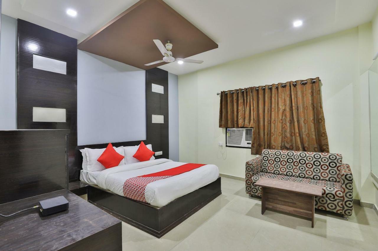 Oyo Flagship 19003 Hotel Rudra Mahal Ahmedabad Ngoại thất bức ảnh