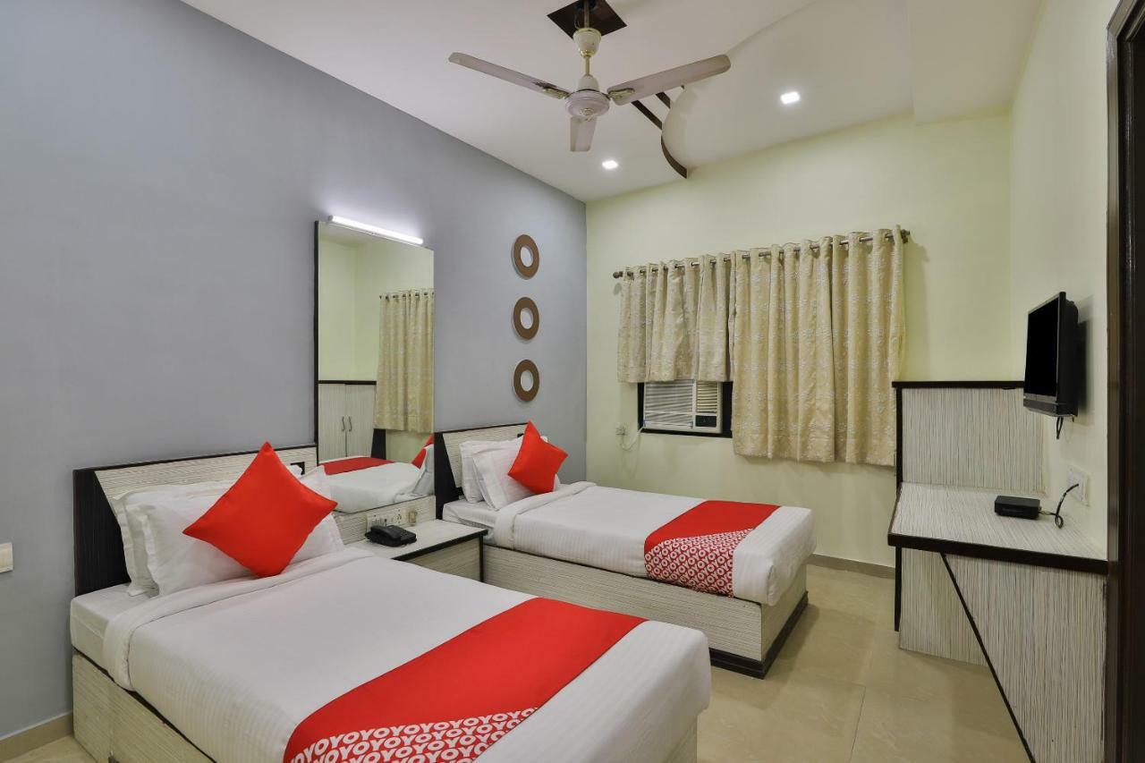Oyo Flagship 19003 Hotel Rudra Mahal Ahmedabad Ngoại thất bức ảnh