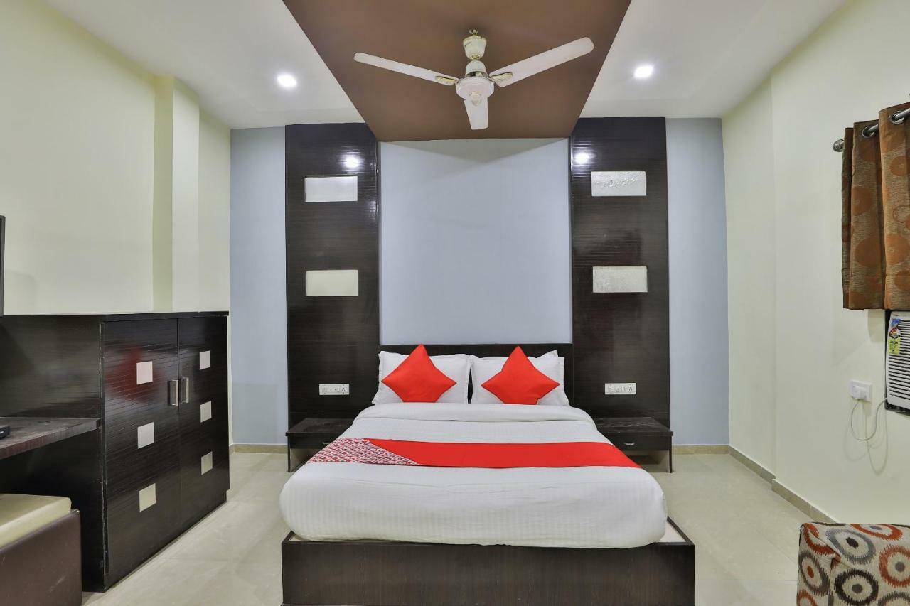 Oyo Flagship 19003 Hotel Rudra Mahal Ahmedabad Ngoại thất bức ảnh