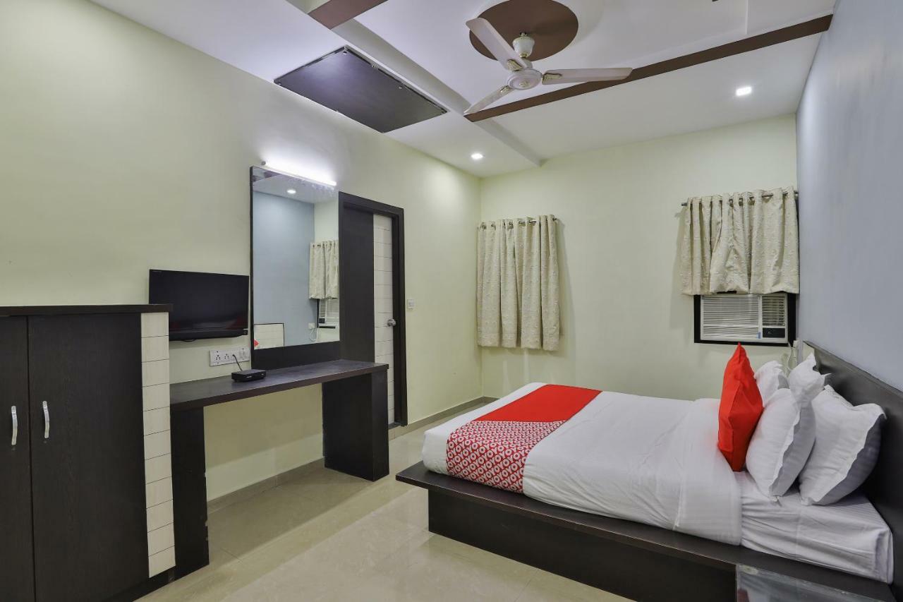 Oyo Flagship 19003 Hotel Rudra Mahal Ahmedabad Ngoại thất bức ảnh